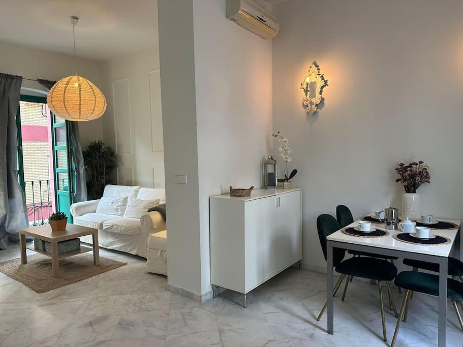 La Casa Del Corral Triana Collection Apartment Sevilla Bagian luar foto
